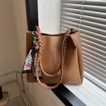 Medium Tote Bag for Women | Spacious Handbag RM62 - Image 4