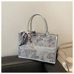 Tote Bag for Women | Large Handbag for Daily Use RM137 - Image 4
